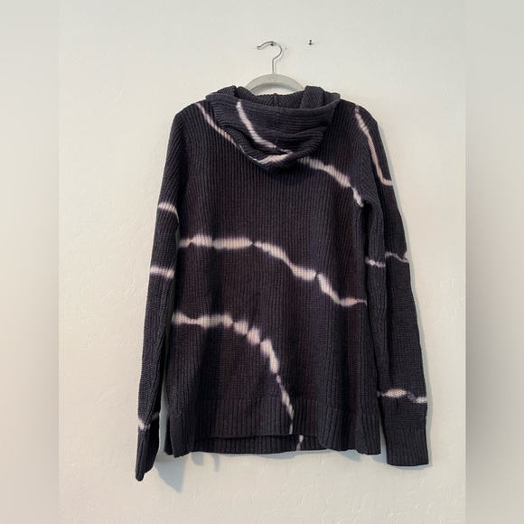 Belle by Belldini Sweater - Picture 4 of 9